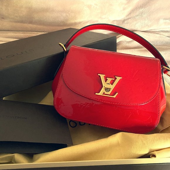 Louis Vuitton Handbags - Louis Vuitton Monogram Pasadena Vernis Crossbody
